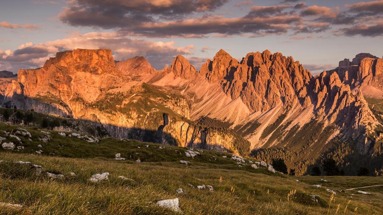 Hotel Jagdhof Selva di Val Gardena Bagian luar foto