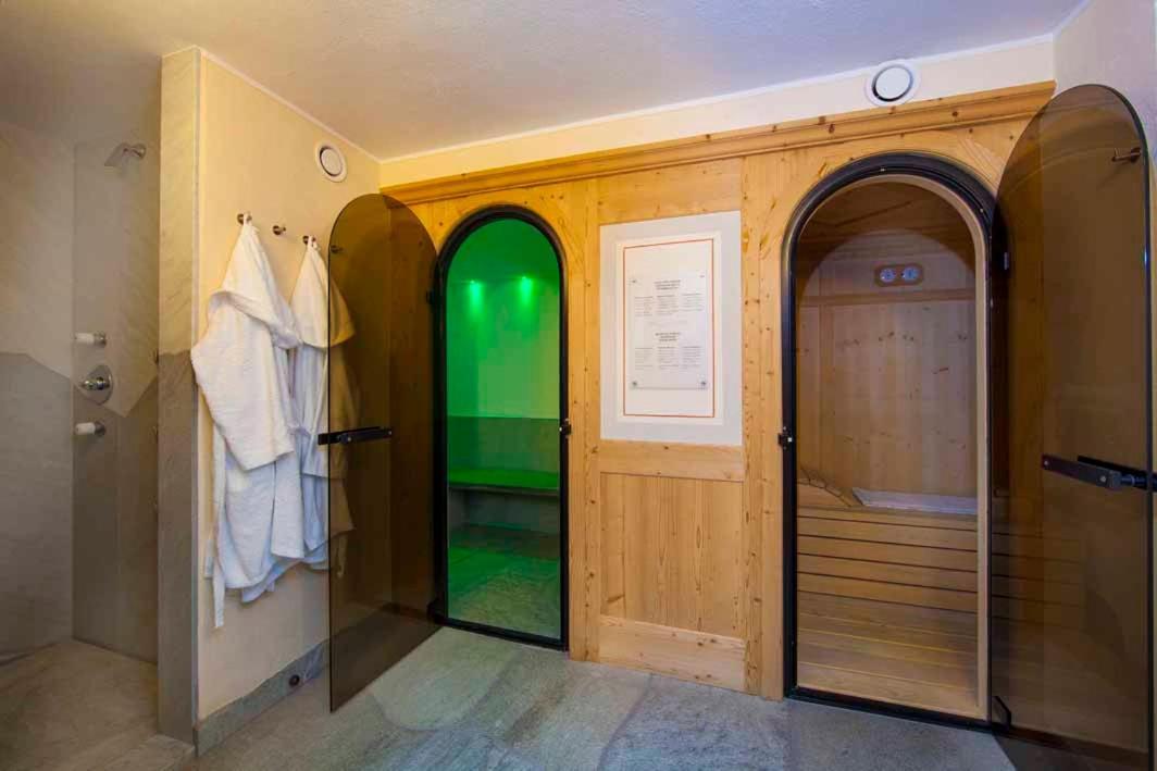 Hotel Jagdhof Selva di Val Gardena Bagian luar foto