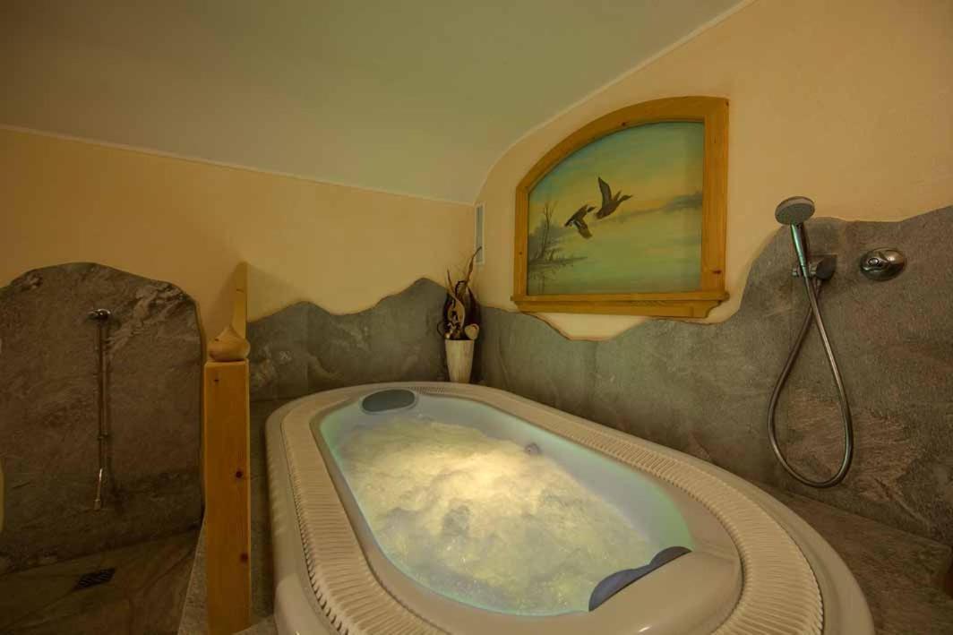 Hotel Jagdhof Selva di Val Gardena Bagian luar foto