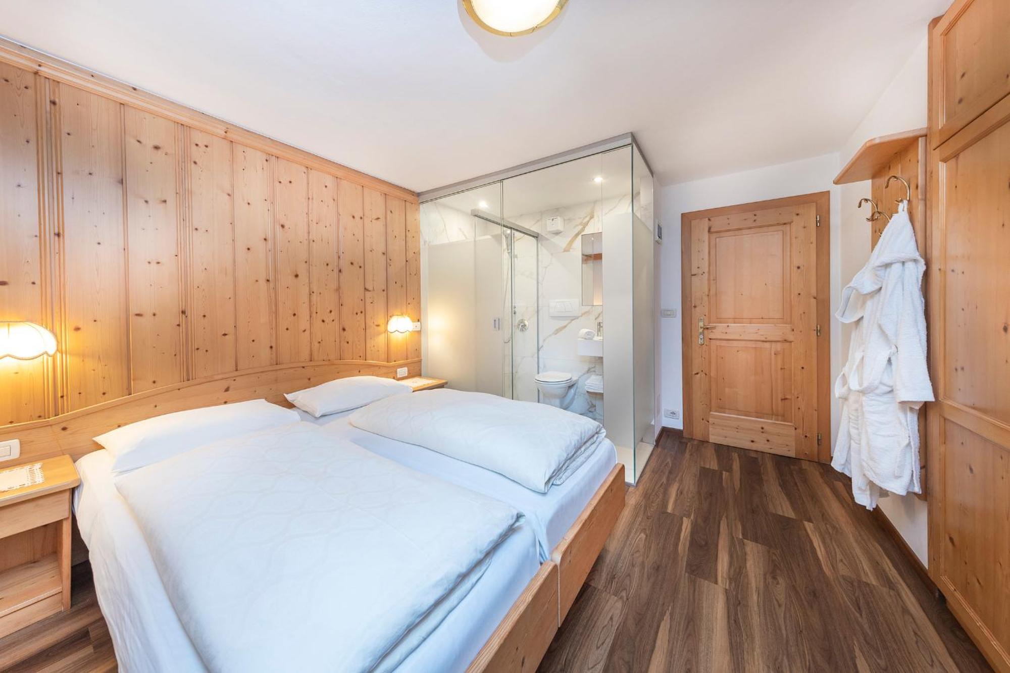 Hotel Jagdhof Selva di Val Gardena Ruang foto