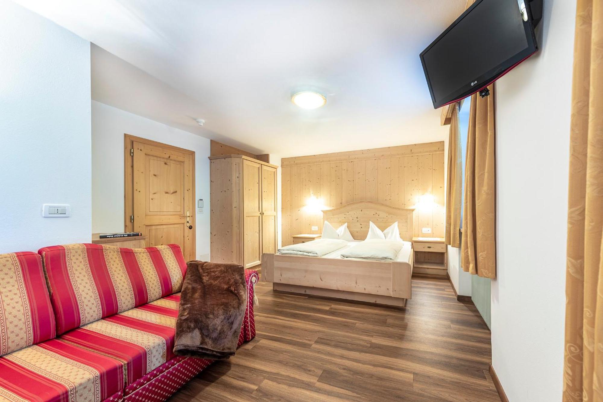 Hotel Jagdhof Selva di Val Gardena Bagian luar foto