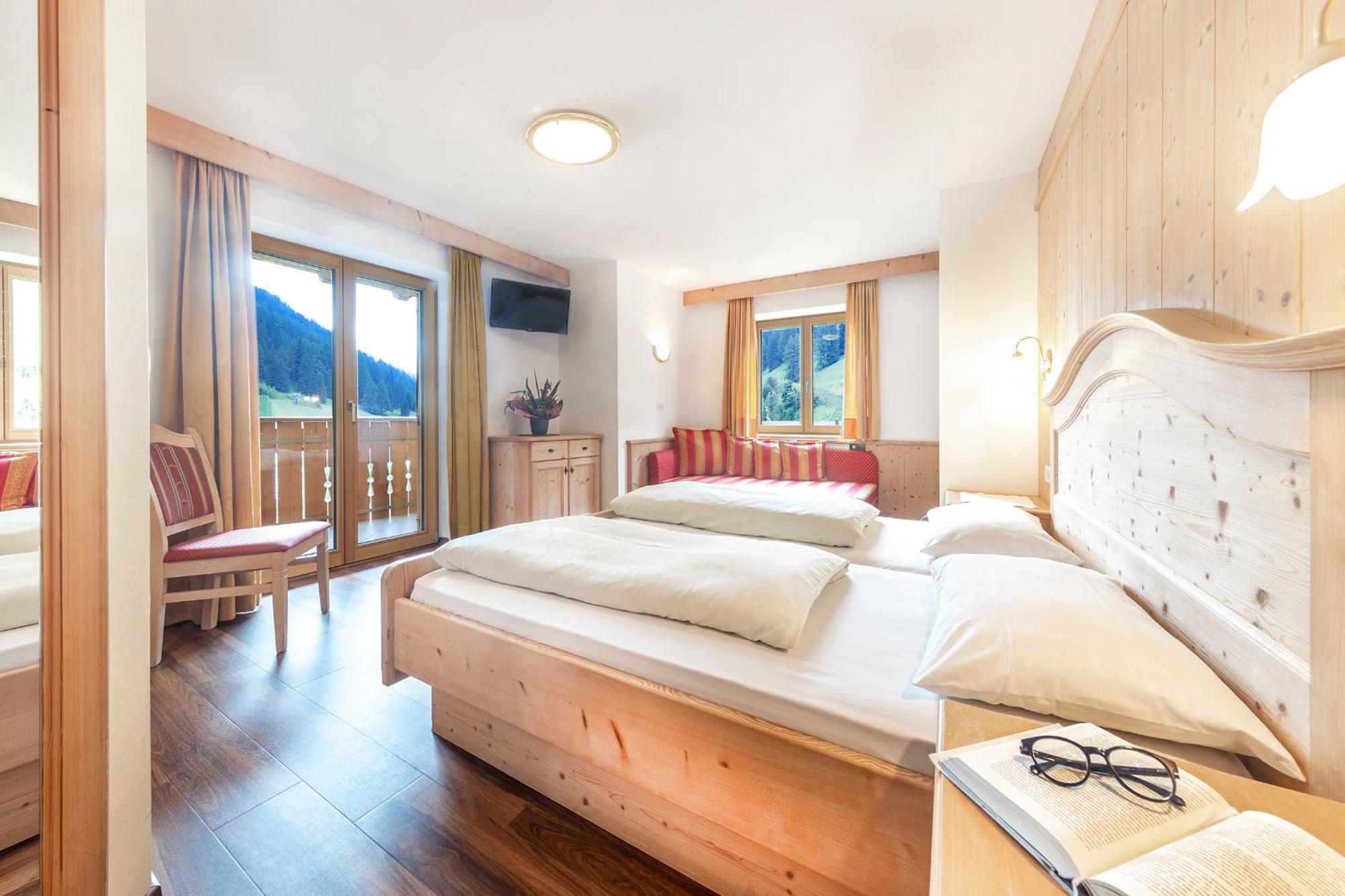 Hotel Jagdhof Selva di Val Gardena Bagian luar foto